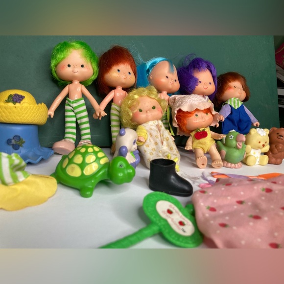 Vtg Strawberry Shortcake and Friends Lot of 7 Dolls and Accessories 70s 80s Toys - Picture 3 of 16